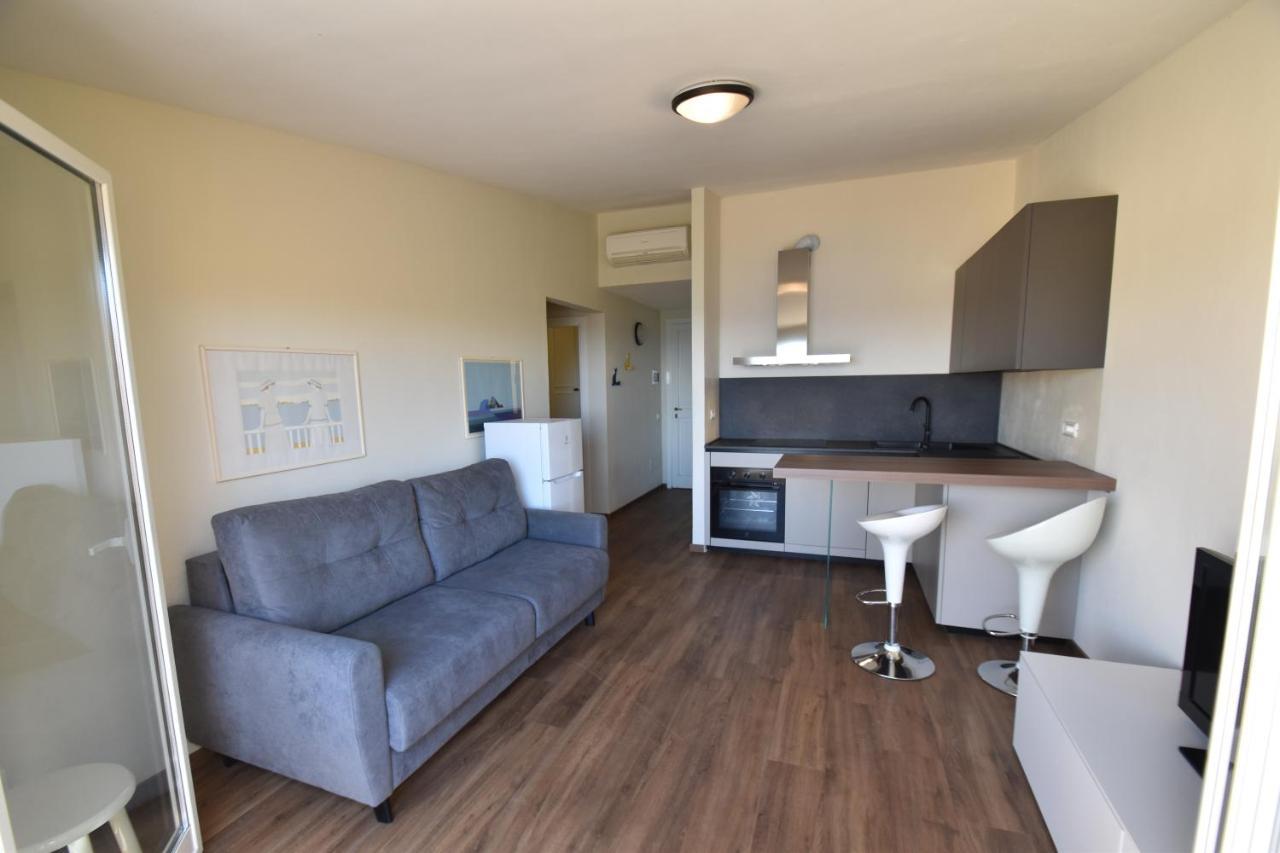 Grotta Azzurra Apartment - Cavoli - Terrazza Vista Mare, Clima E Parcheggio San Piero in Campo  Εξωτερικό φωτογραφία